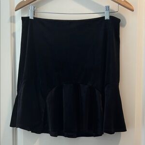 ROW•A Elegant Black Ruffle Velvety feel Skirt elastic waistband stretchy size L
